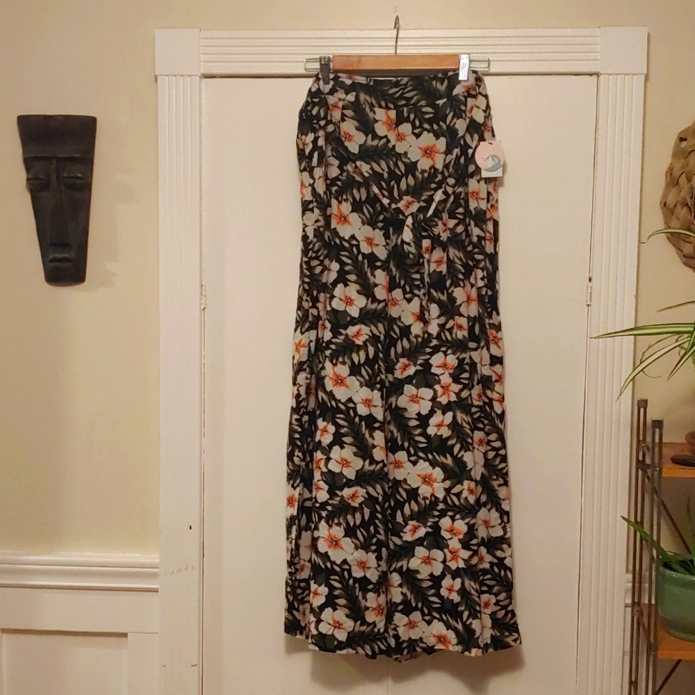 NWT VOLCOM Coco Ho beach pants XL/12